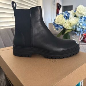 Steve Madden Black Leather Ankle Boots